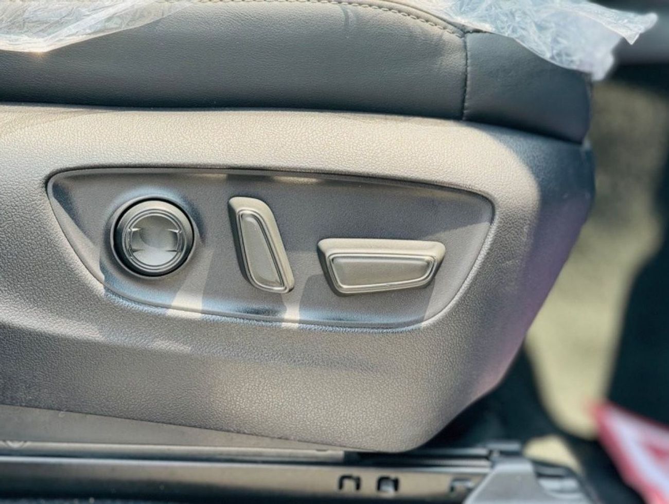 تويوتا لاند كروزر Lc300 Sahara top of the range