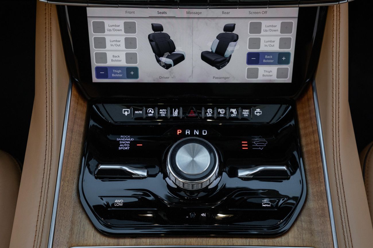 جيب جراند واجونير Grand Wagoneer Series III | 4,583 P.M | 0% Downpayment | Fantastic Condition!