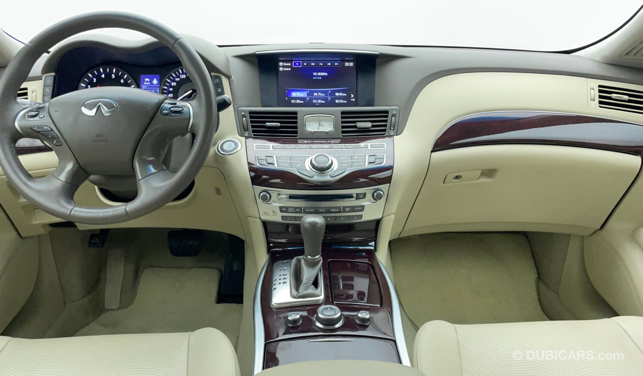 Infiniti Q70 LUXURY 3700