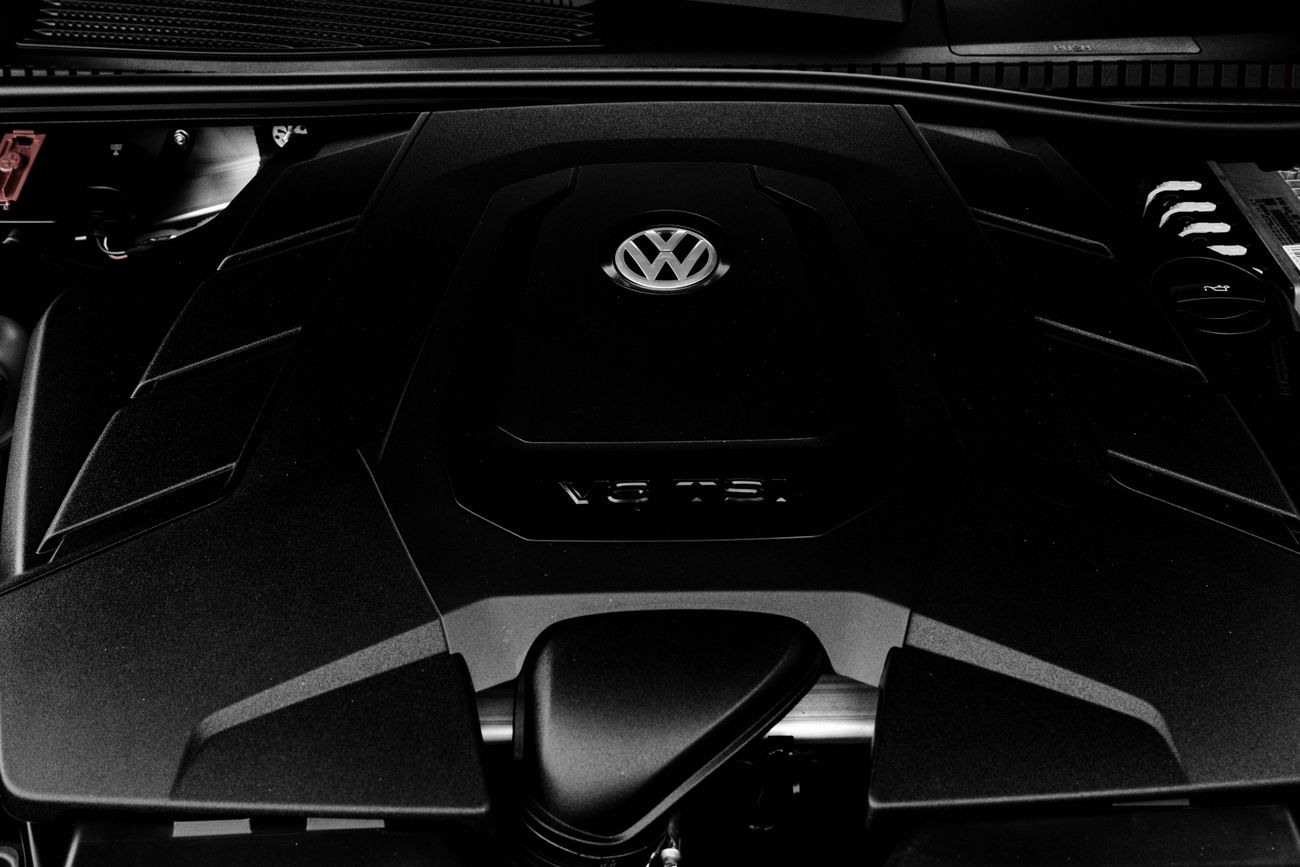 فولكس واجن طوارق 3,134 P.M | 0% Downpayment | TOUAREG R LINE | AGENCY WARRANTY!