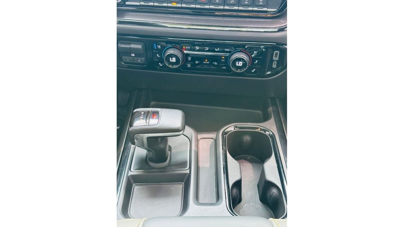 Chevrolet Silverado AED 4,400 PM | ZR2 | CHEVROLET SILVERADO 6.2 V8 | GCC | 0% DP | AGENCY WARRANTY | FSH