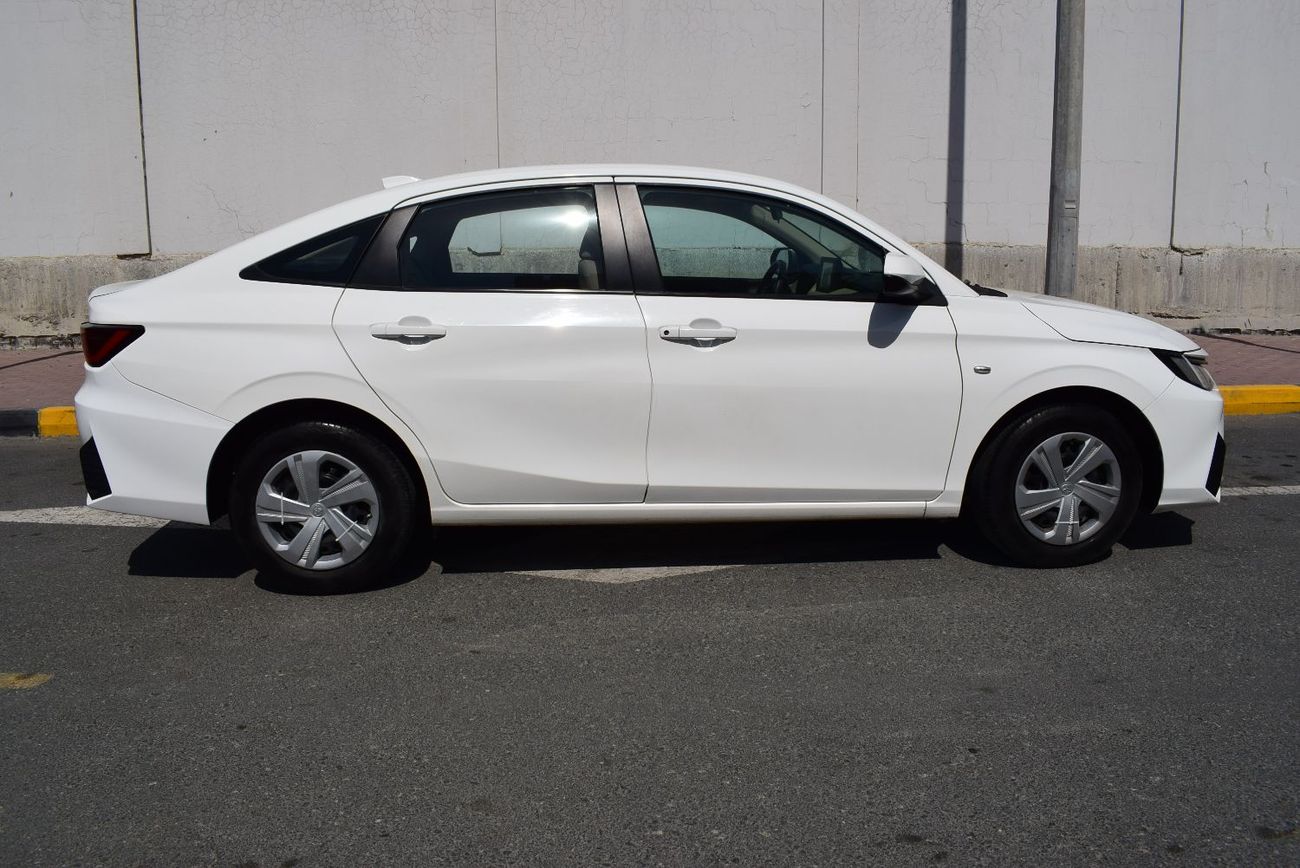 تويوتا يارس 1.5L E