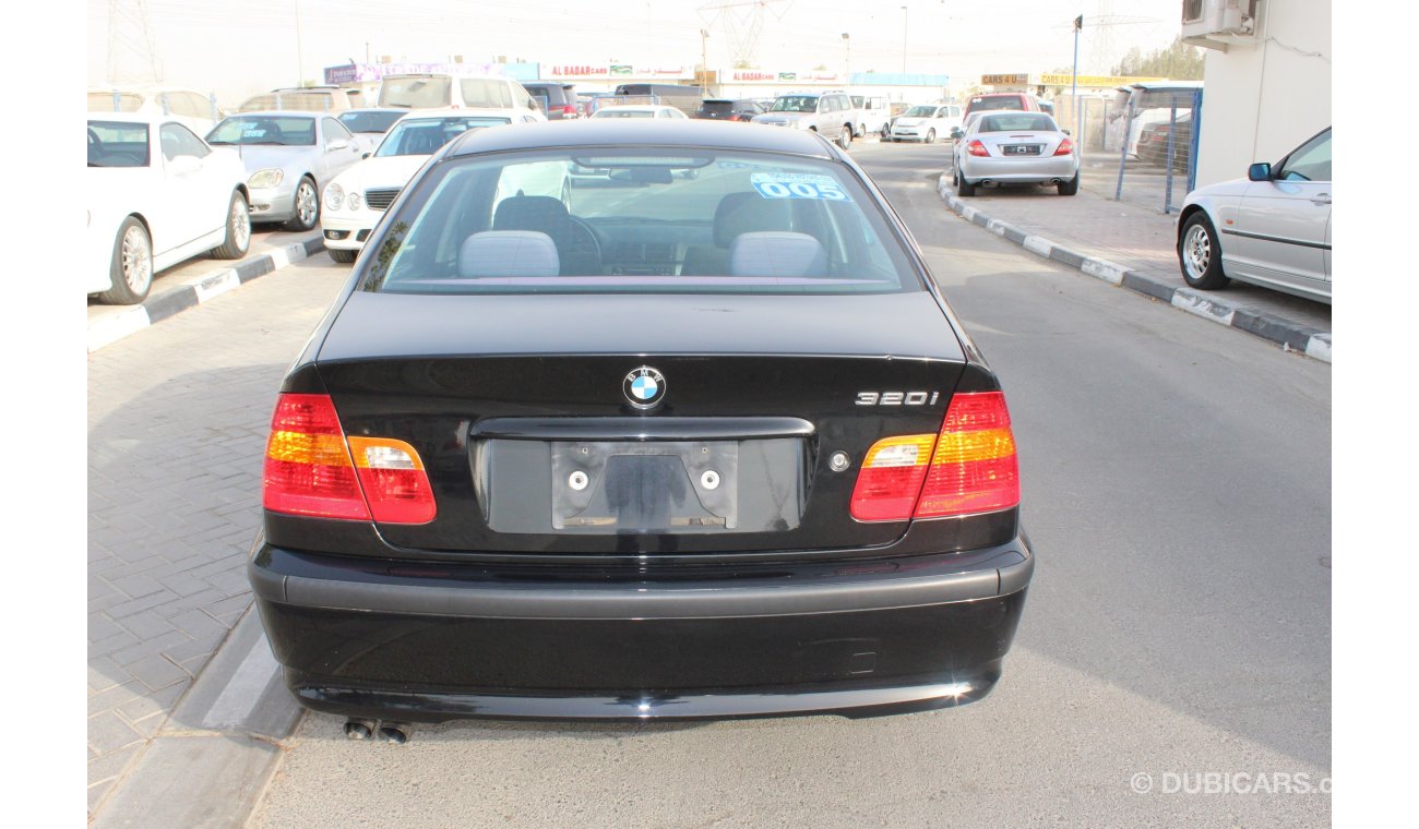 BMW 320i