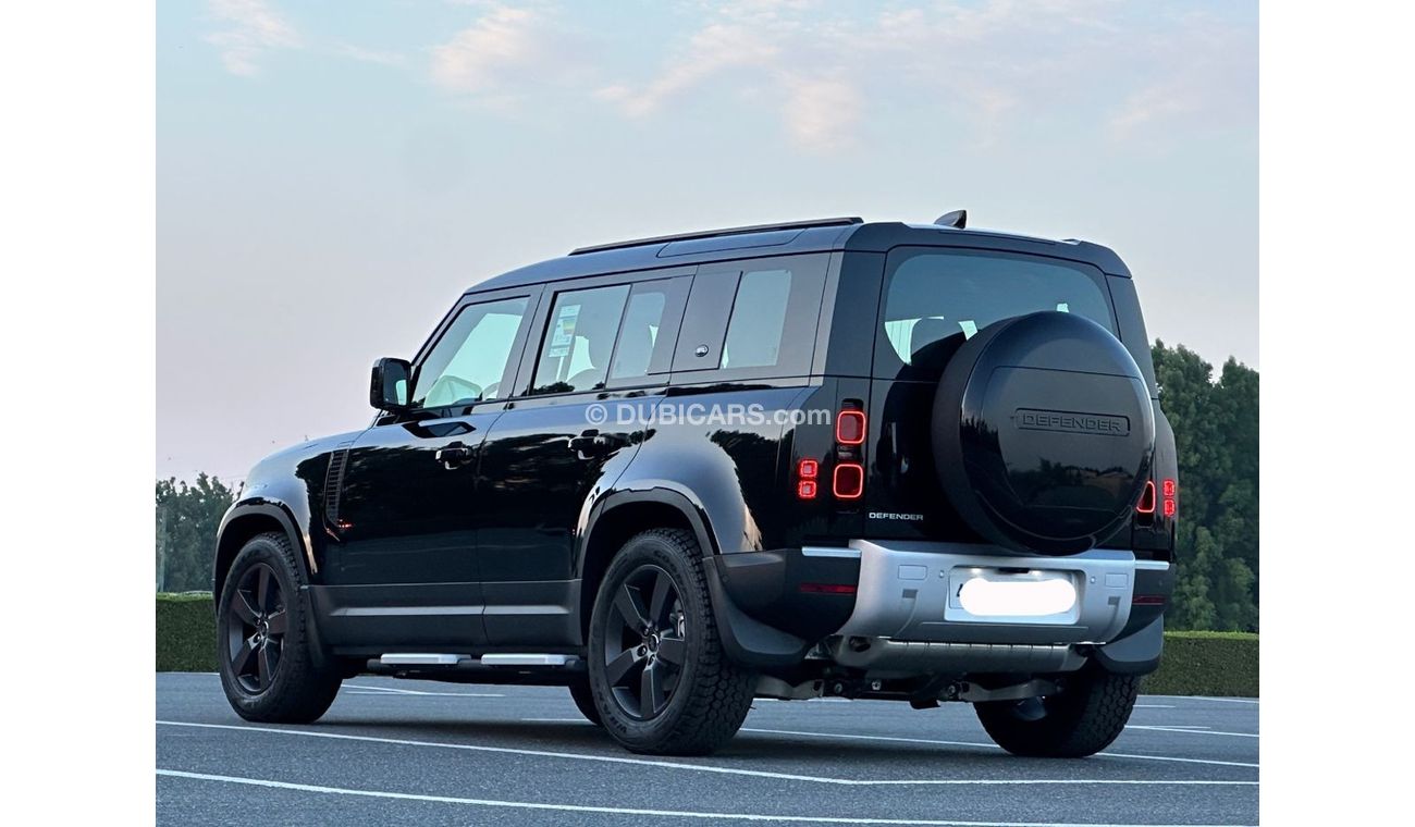 لاند روفر ديفندر DEFENDER P300 110 SE 2024 // GCC (AL TAYER) // CONTRACT SERVICE 65KM // 5 WARRANTY