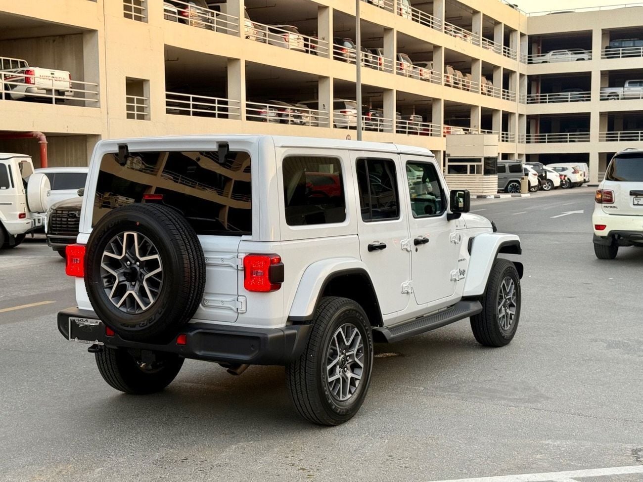 Jeep Wrangler Unlimited Sahara 3.6L A/T (5 Seater) 2023 Sahara 3.6L EDITION FULL OPTION JUNGLE TRAIL 4x4 3.6L CANADA SPEC
