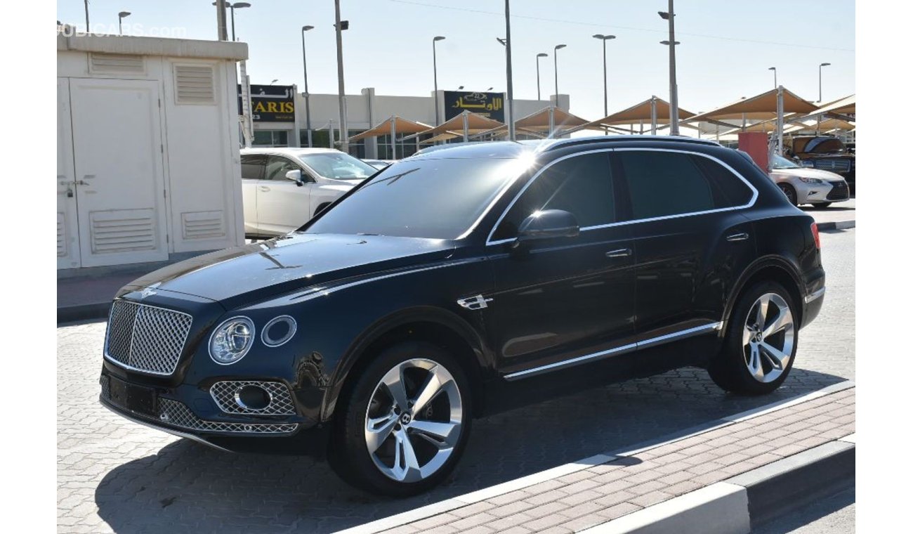 بنتلي بينتايجا BENTLEY BENTAYGA V12 MODEL 2017