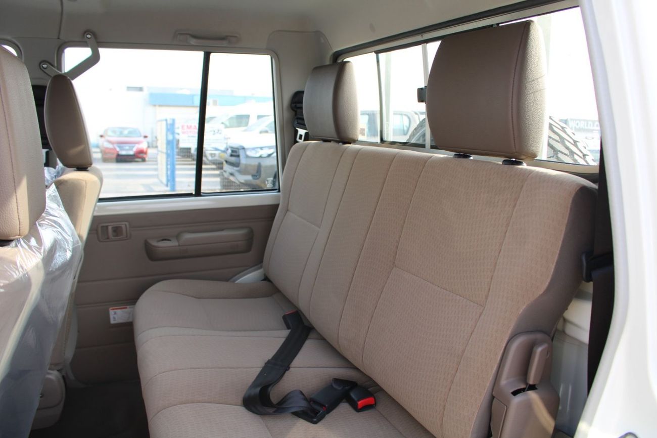 Toyota Land Cruiser Pick Up TOYOTA LANDCRUISER 79 2.8L DIESEL DOUBLE CAB STD E MANUAL