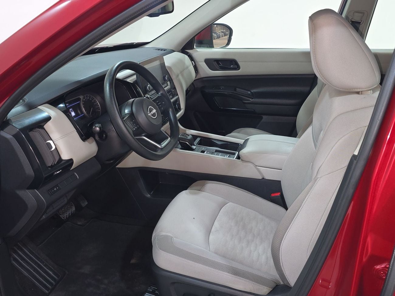 Nissan Pathfinder S 2.0