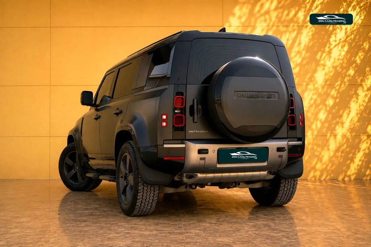 Land Rover Defender 110 X Dynamic HSE GCC Specs / Al Tayer Warranty + Service