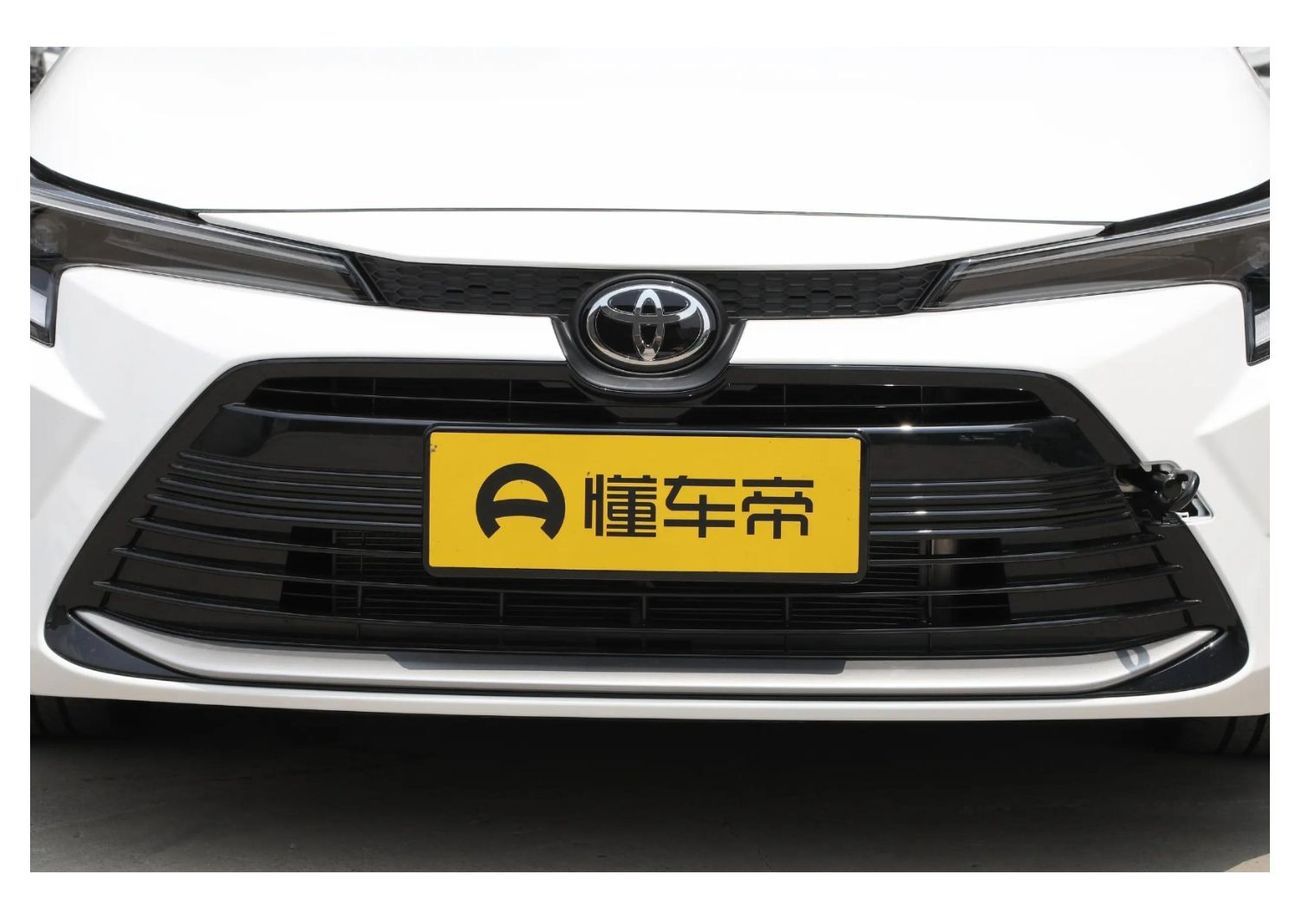 تويوتا ليفين LUXUARY