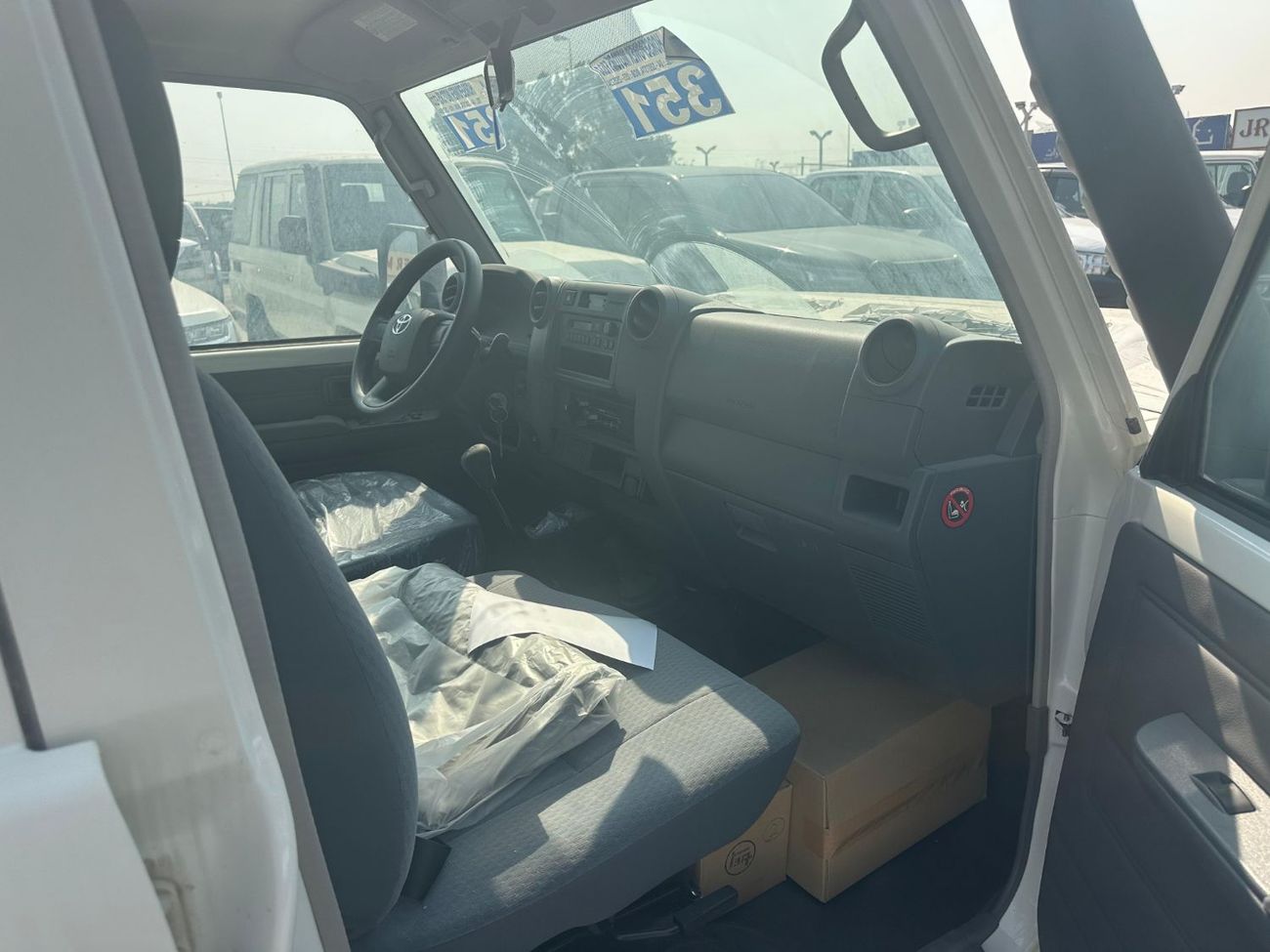 تويوتا لاند كروزر بيك آب