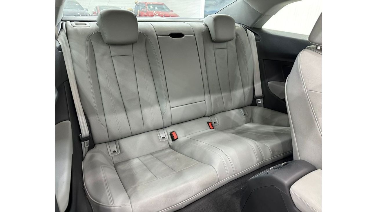 أودي A5 40 TFSI ديزاين ستايل و تيكنولوجي سيليكشين S-لاين 2017 Audi A5 40TFSI S-Line, August 2025 AAA Warrant