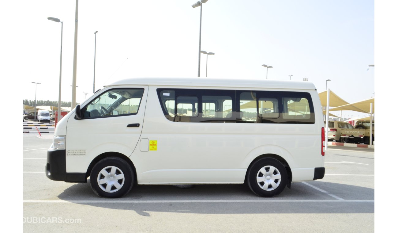 Toyota Hiace MID ROOF