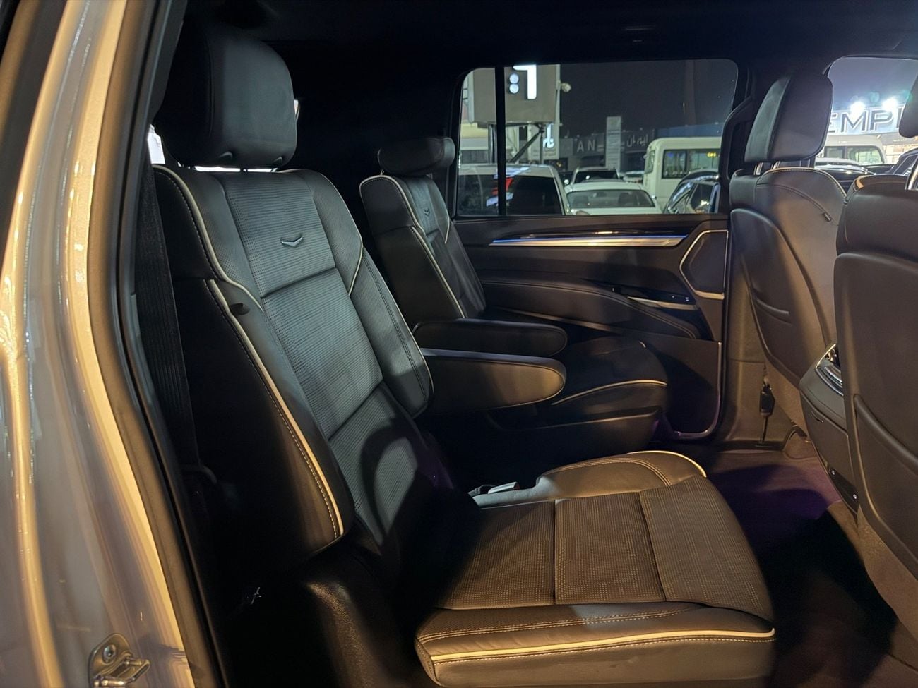 Cadillac Escalade LUXURY