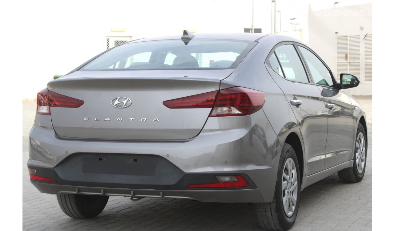 Hyundai Elantra HYUNDAI ELANTRA 2020 GCC SILVER EXCELLENT CONDITION WITHOUT ACCIDENT