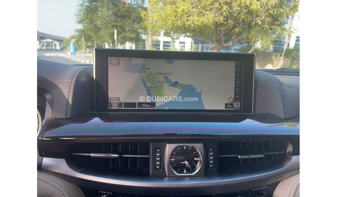 Lexus LX 570 || FSH || Warranty til 2024 || Original Paint || GCC || Pristine Condition