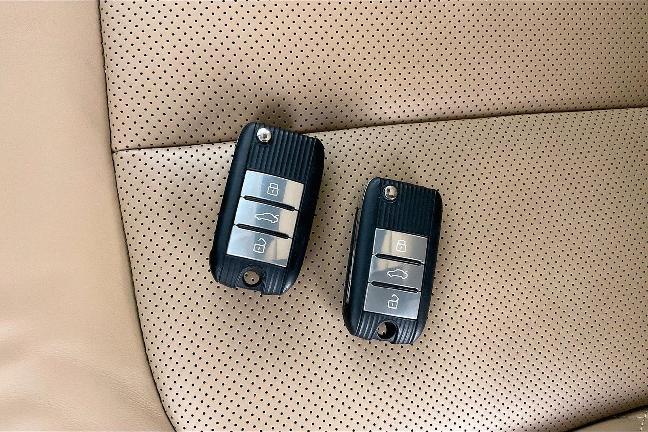 أم جي RX8 Luxury | شامل الضمان | 0 ﺪﻔﻋﺓ ﺃﻮﻟﻯ