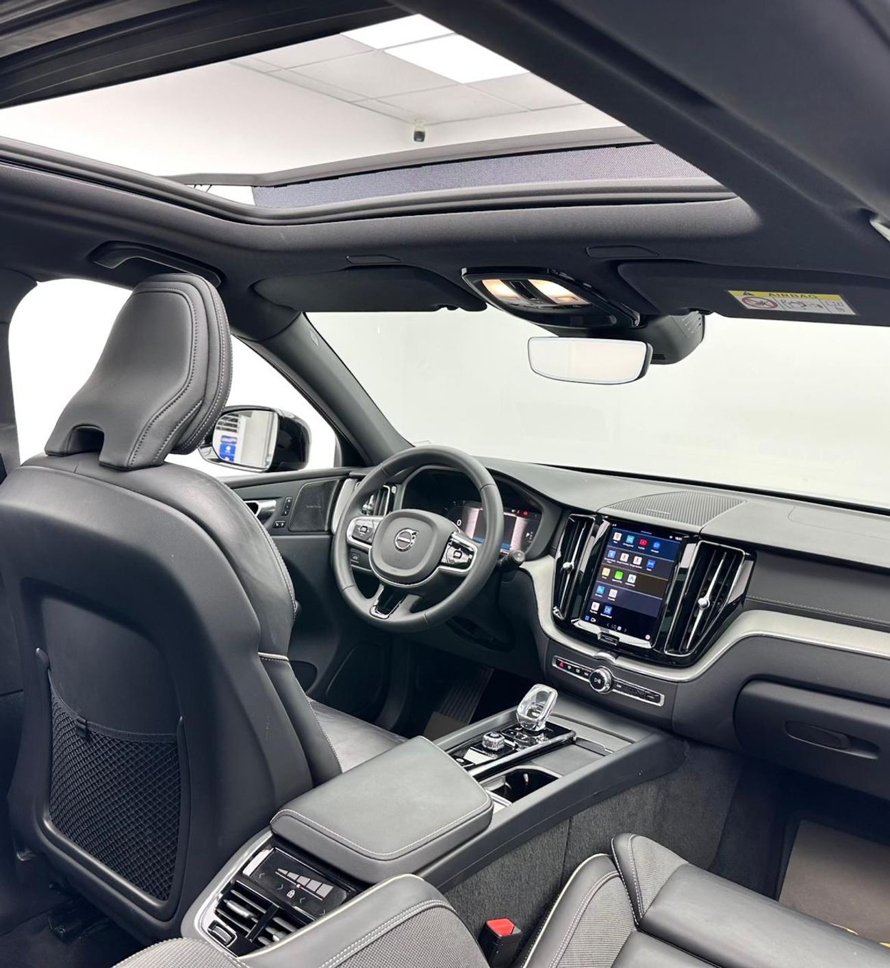 فولفو XC 60 2023 Volvo XC60 B5 Ultimate Dark, May 2028 Volvo Warranty, Volvo Full Service History, GCC