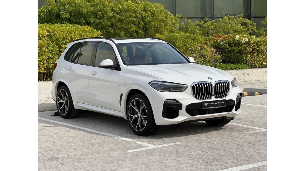 BMW X5 40i xDrive BMW X5 XDrive 40i M package  Head-Up Display  Panoramic Full Option Under warranty Till 2