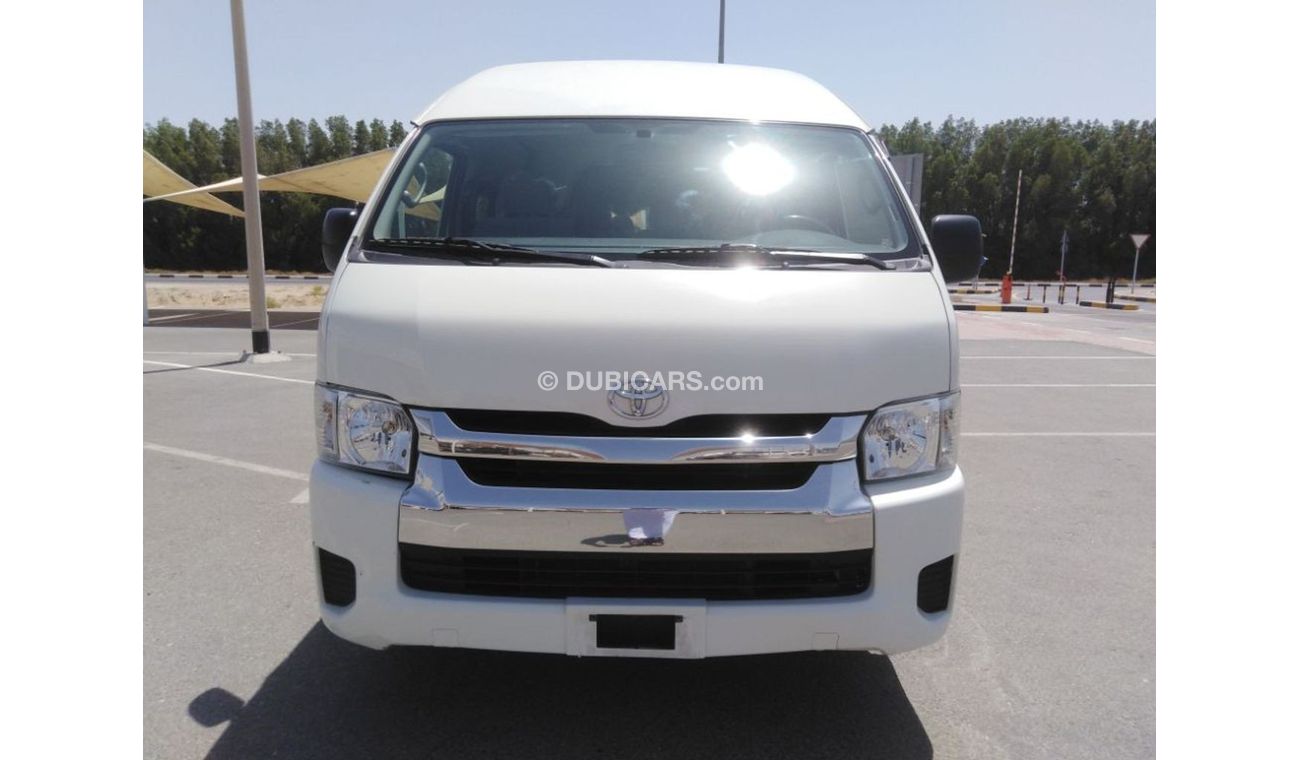 Toyota Hiace Toyota haice 2016 hi roof very celen car
