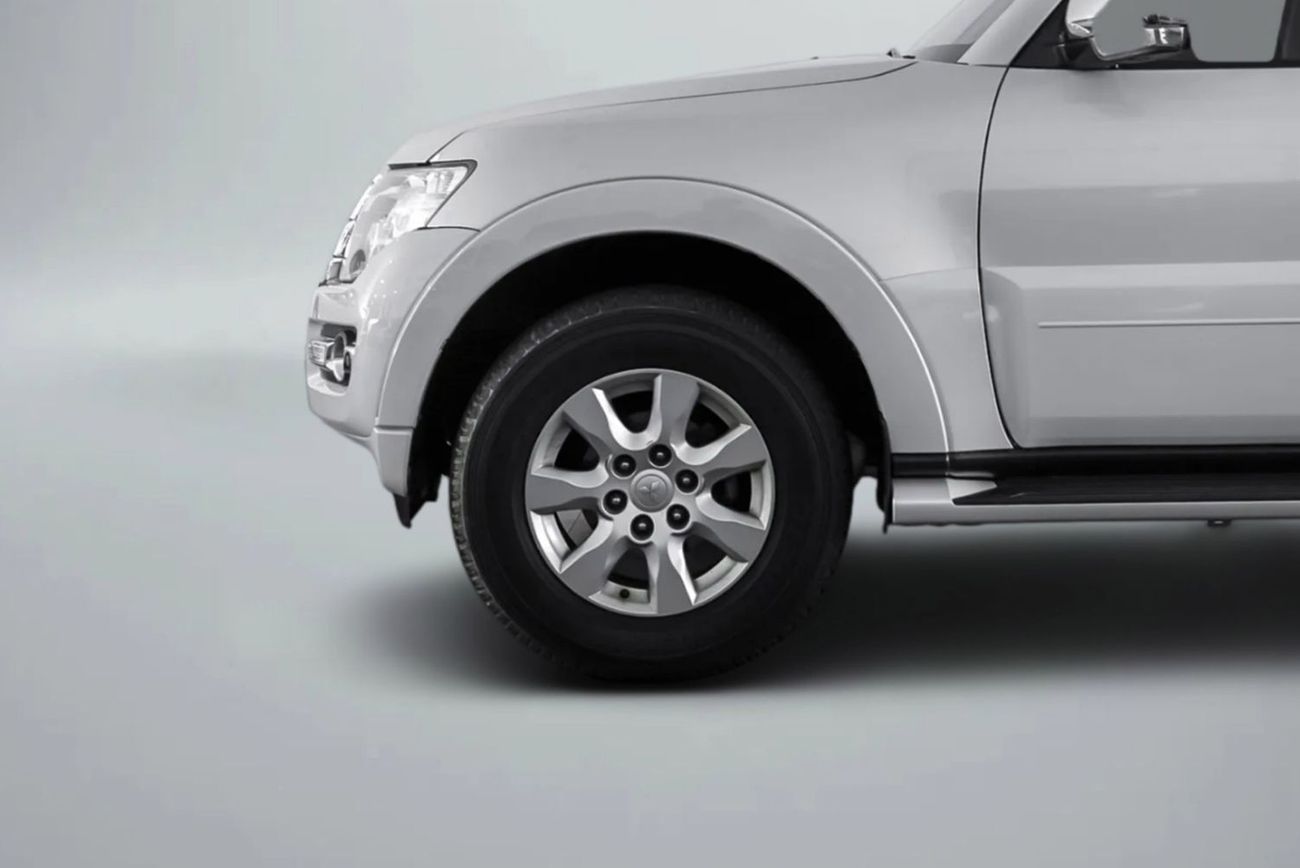 Mitsubishi Pajero GLS Base 3.5L (5 Seater)