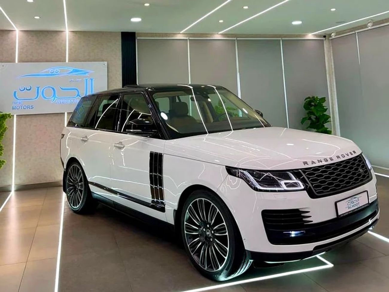 لاند روفر رينج روفر LWB Autobiography P400 3.0L AUTOBIOGRAPHY KIT RR VOGUE SUPERCHARGED || GCC || FULLY LOADED || SCREEN