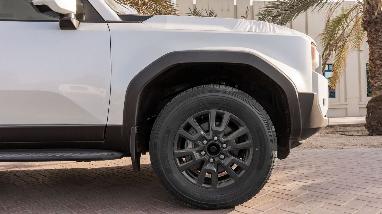 تويوتا برادو 2025 Toyota Prado TXL2 2.4L AT Petrol (White-Beige)