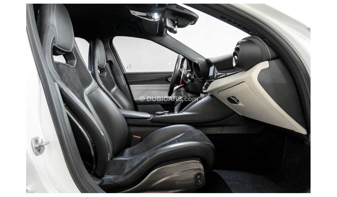 Alfa Romeo Giulia 2018 Alfa Romeo Giulia Quadrifoglio / Full Alfa Service History