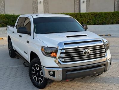 Toyota Tundra STANDARD Crewmax SR5 | GCC specs V8 5.7L Excellent Condition