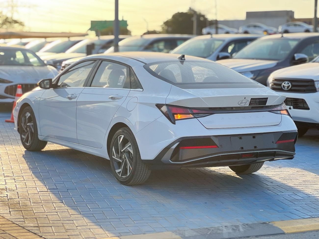 هيونداي إلانترا GL 1.6L