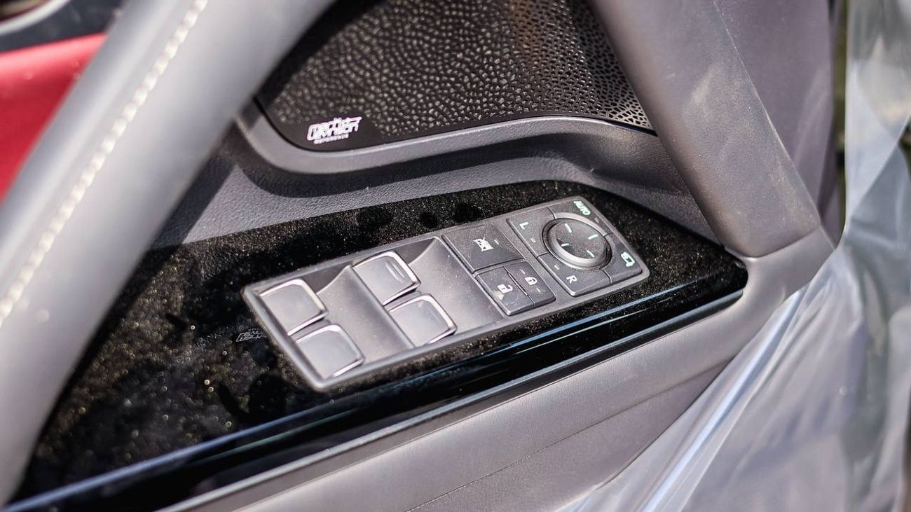 Lexus LX 700h URBAN 3.5L HYBRID A/T // 2025 // FULL OPTION WITH RADAR , HEAD UP DISPLAY , MARK LEVINSON // SPECIAL