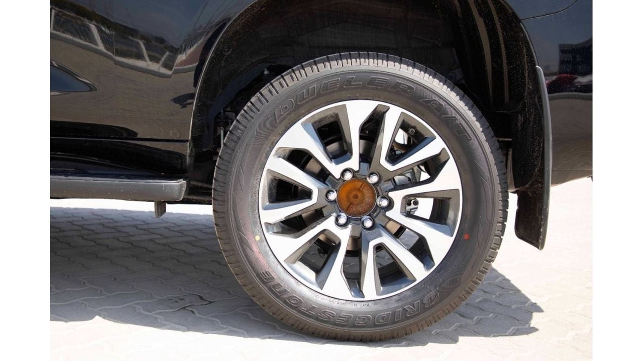 تويوتا برادو تويوتا برادو 4.0 TXL S.Dr 2023 - أسود اتيتيود من الداخل بيج | تصدير فقط