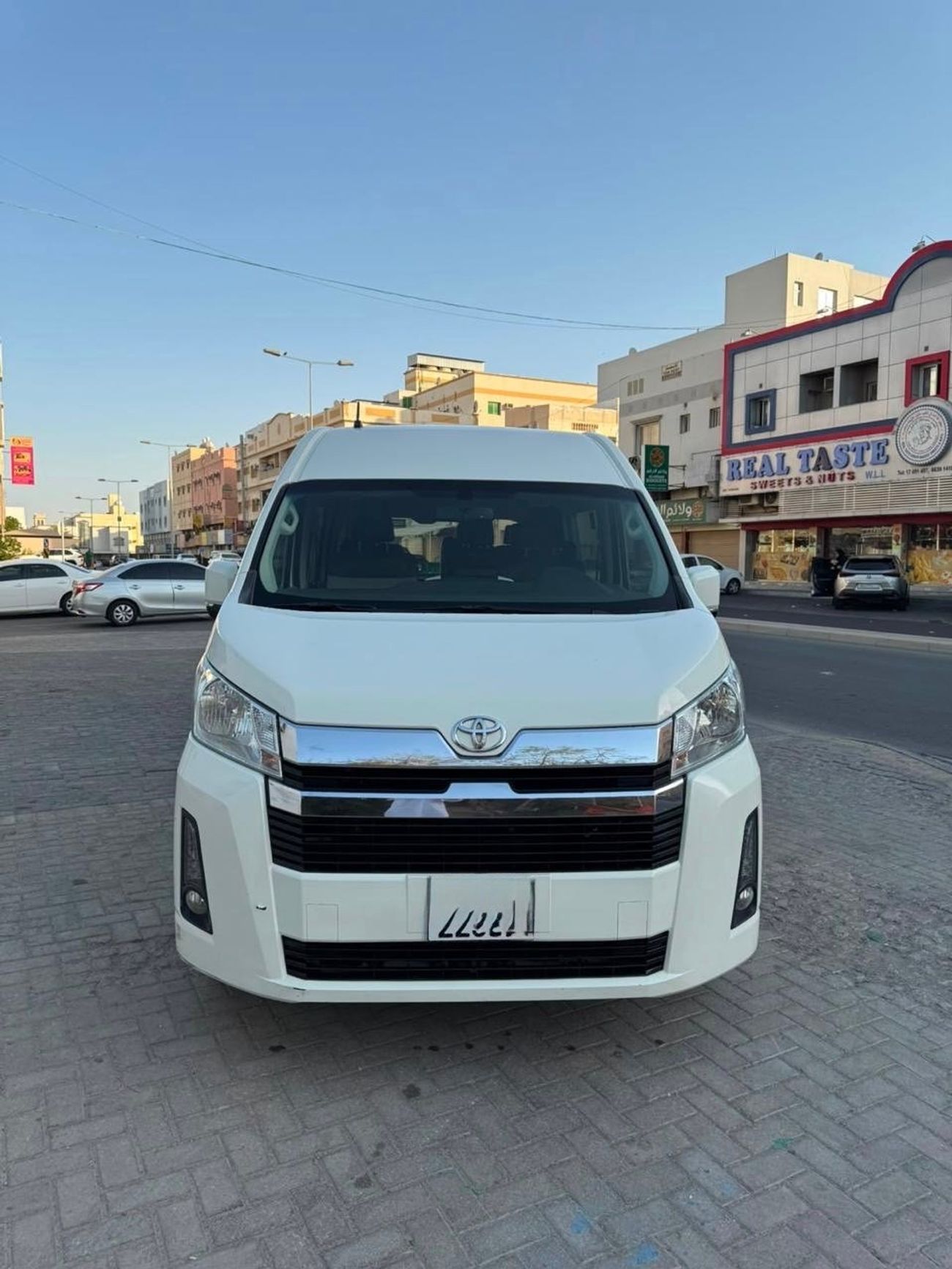 Toyota Hiace DLS - STANDARD ROOF DLS - STD ROOF