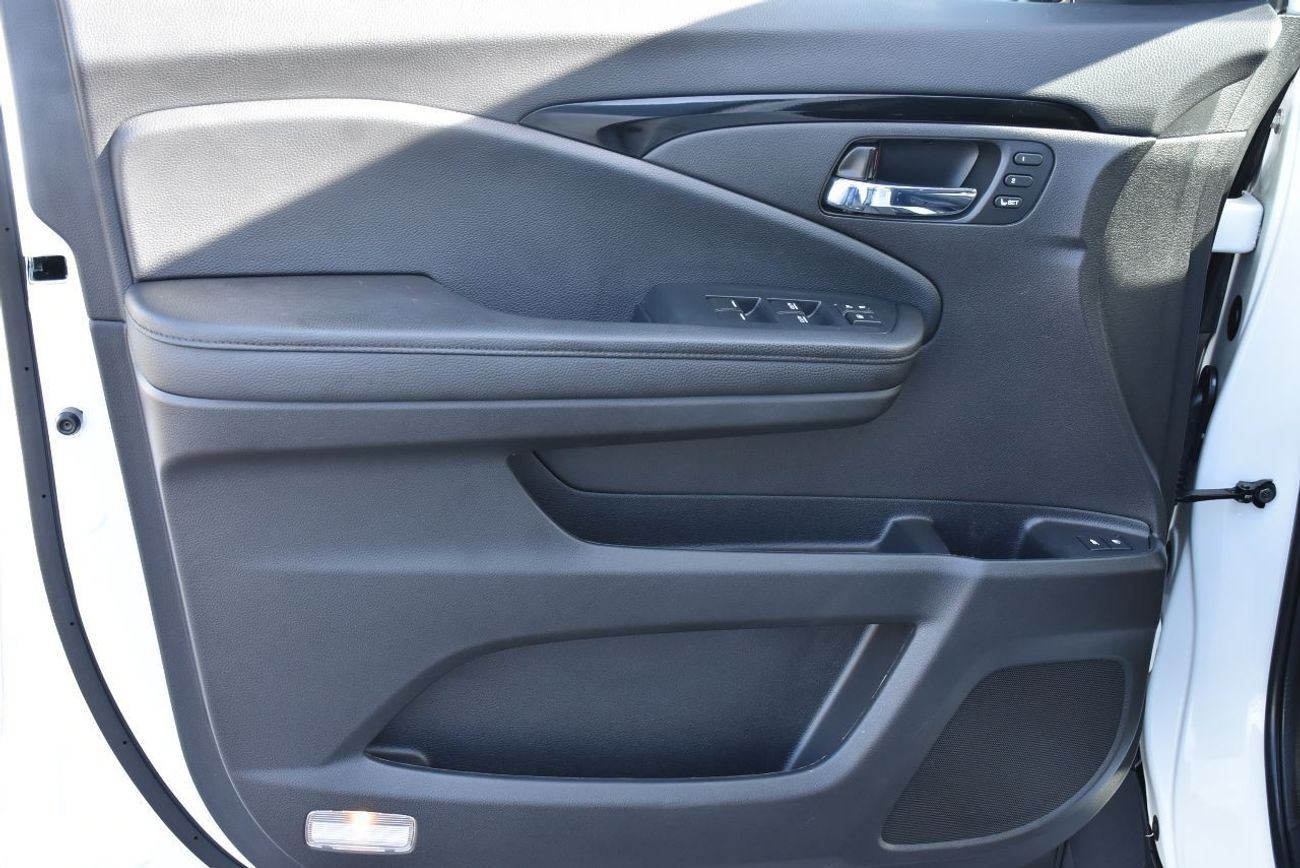 Used Honda Pilot Touring 3.5L V06 ( CLEAN CAR WITH WARRANTY ) 2022 for