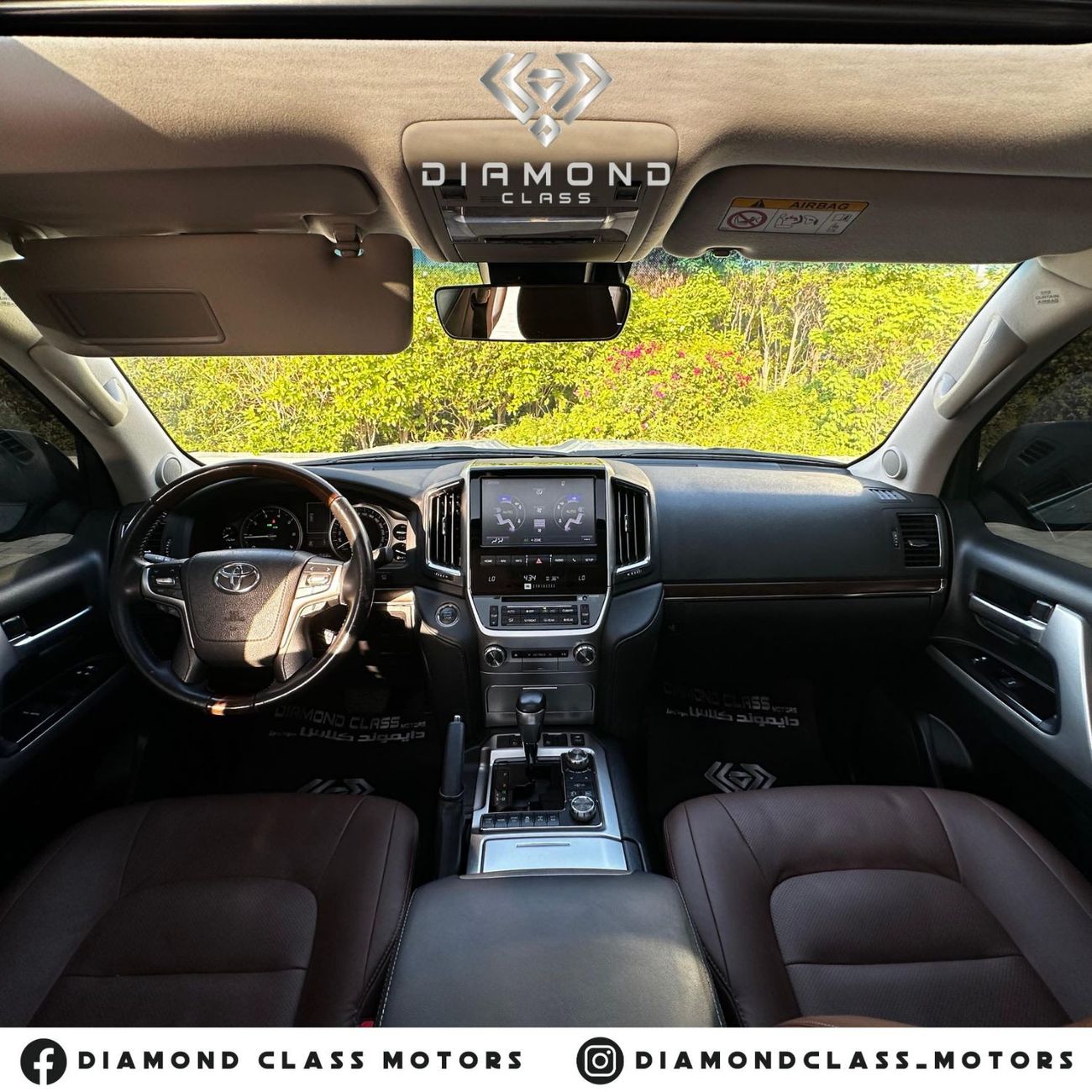 Toyota Land Cruiser Toyota Land Cruiser VXR Full option  GCC  Under Warranty  Full Service History