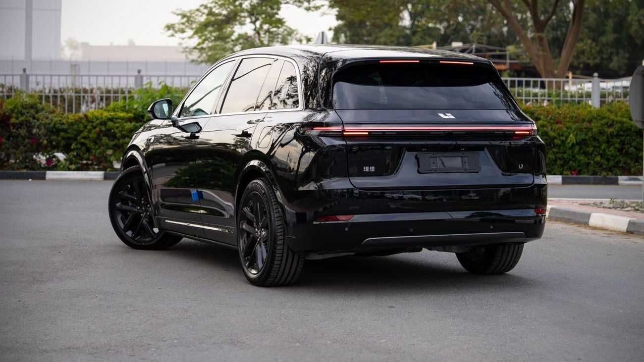 Li Auto L7 Ultra 1.5L - Black Inside Black & White | Export Only
