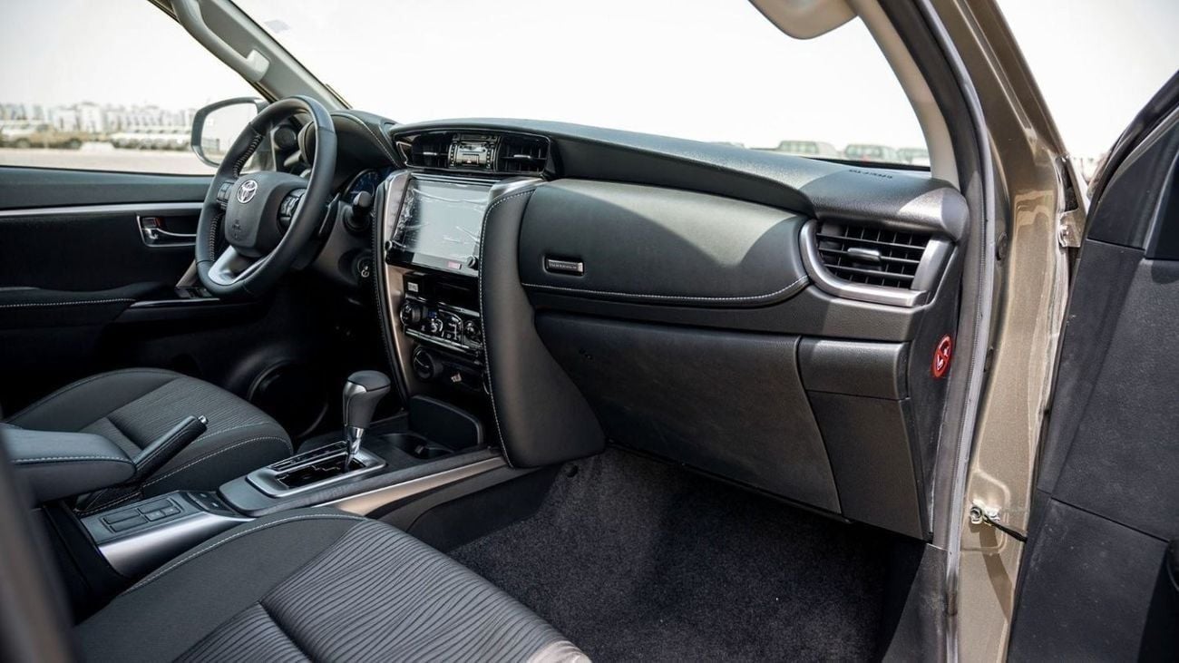 تويوتا فورتونر 2.4D AT 4X4 MY2025 – BRONZE