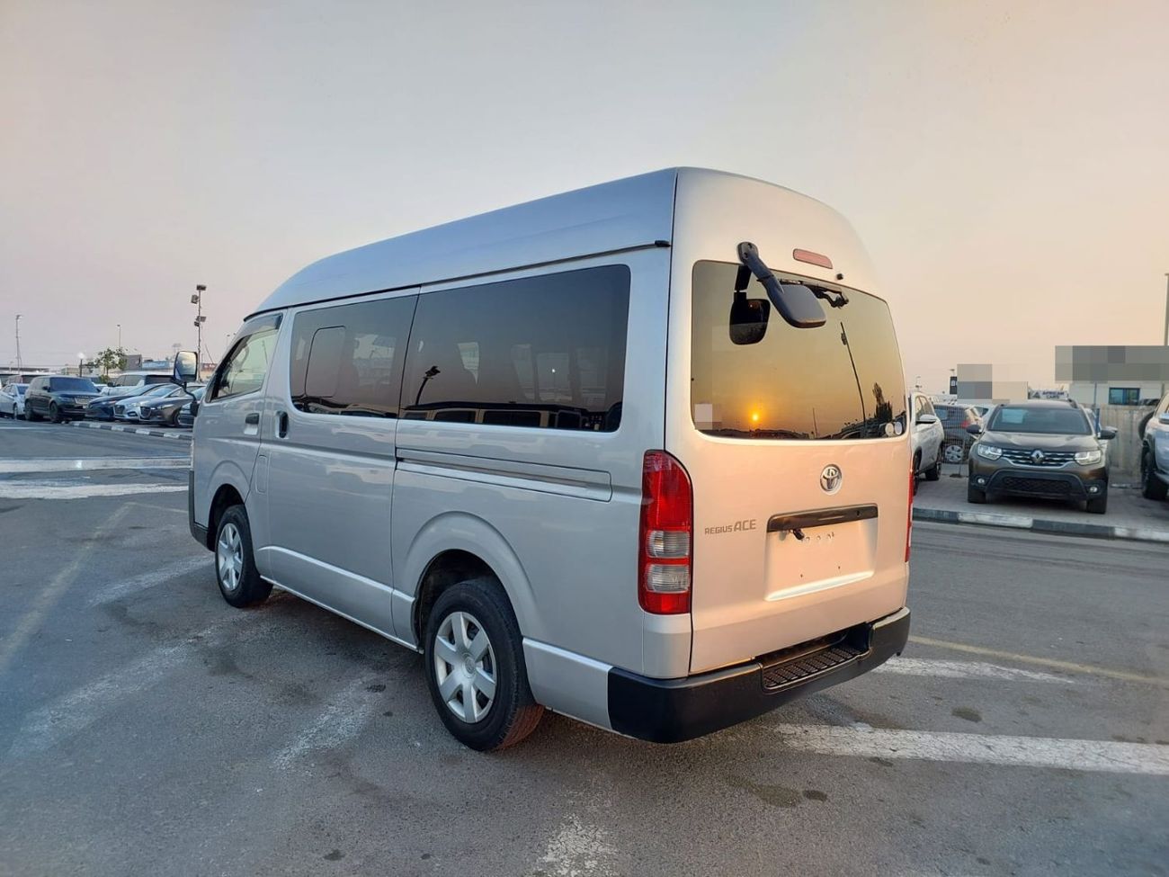 تويوتا هاياس TOYOTA HIACE VAN RHD 2014 MODEL 3.0 L DIESEL AUTOMATIC(PM42719)