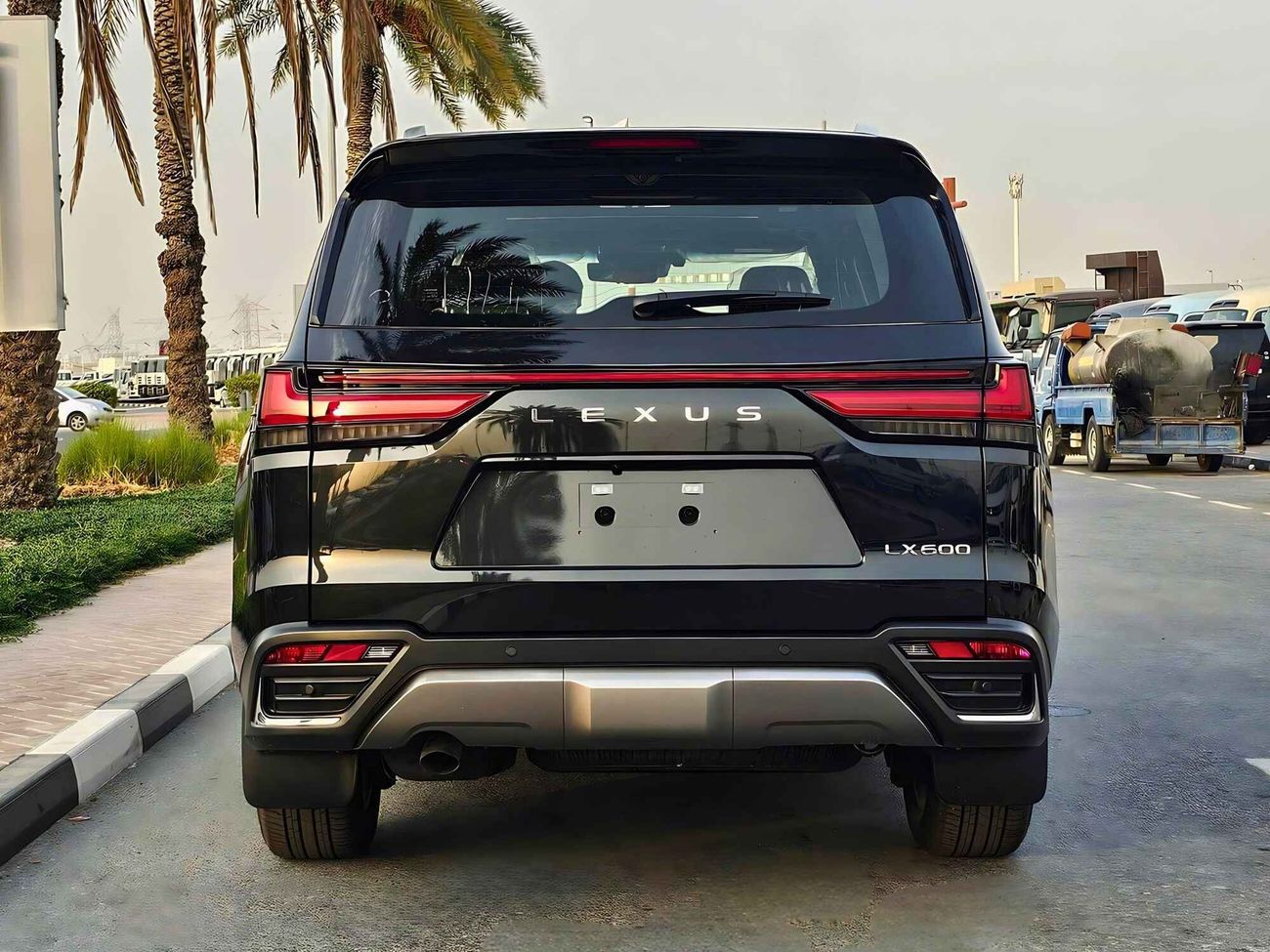 Lexus LX 600 3.5L SIGNATURE | MARK LEVINSON | HUD | 7 SEATS | RADAR | TOP VARIANT | (CODE# 68009)