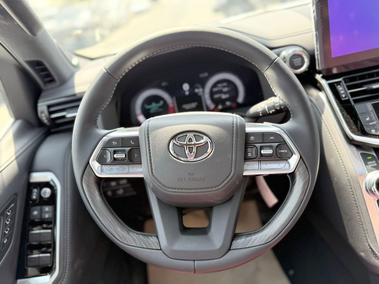 تويوتا لاند كروزر VXR 3.5L Twin Turbo , Petrol , Full Option  2025 Model