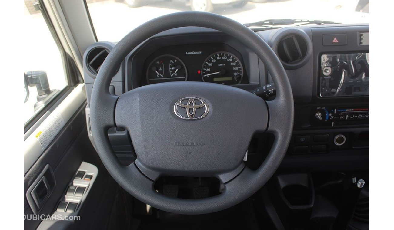 تويوتا لاند كروزر 70 HZJ76 - 10str 5Door free wheel hub - Station Wagon - 4.2L V6 Dsl for export sales