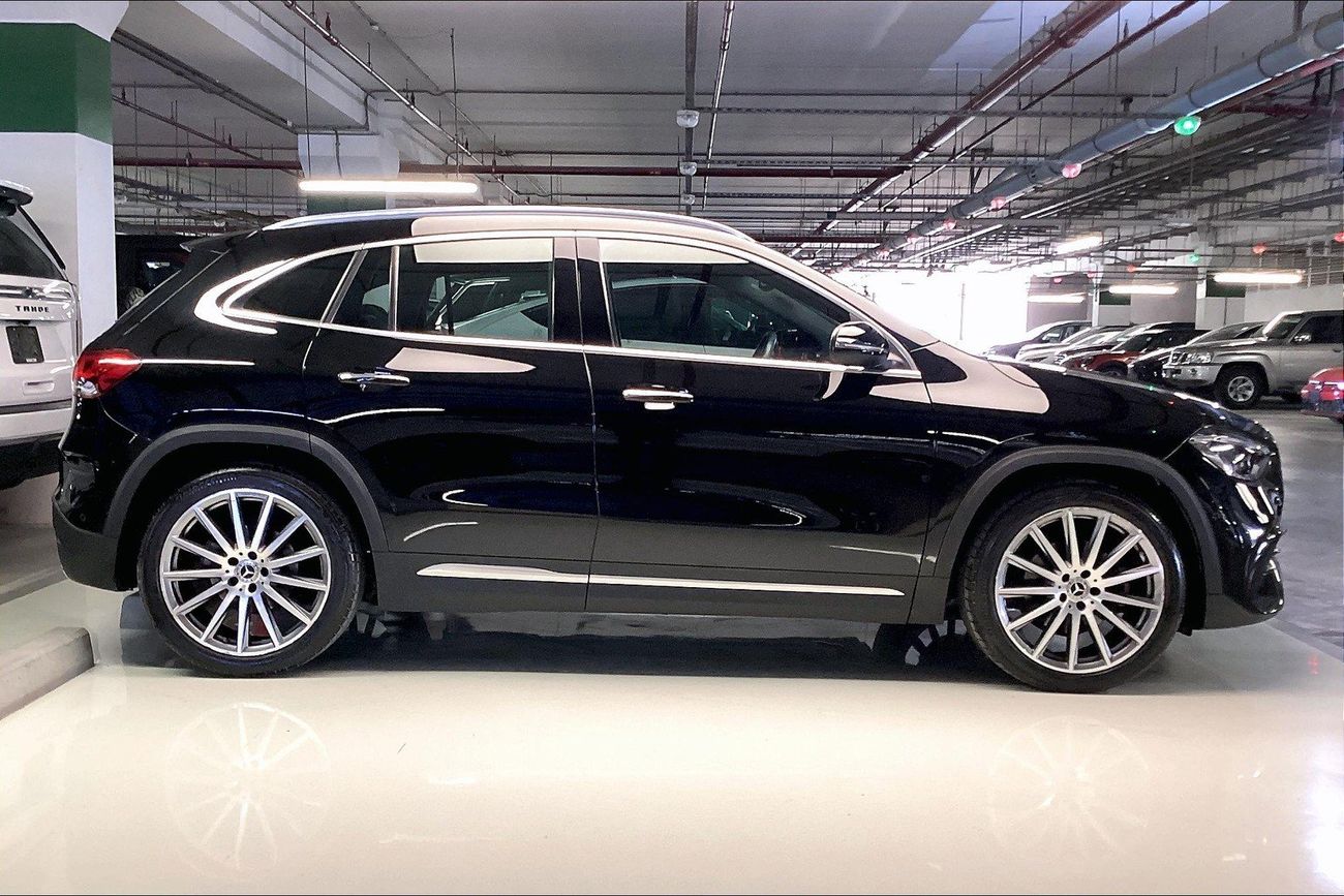 Mercedes-Benz GLA 200 Premium | Guaranteed Warranty | 0 Down Payment