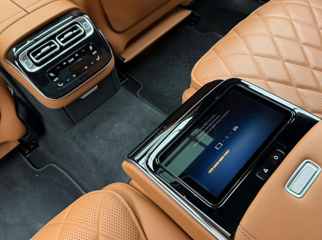 مرسيدس بنز S 580 4MATIC Exclusive 4.0L 2024 Mercedes Benz S580 4MATIC, 2028 Mercedes Warranty + Service Pack, Very Lo