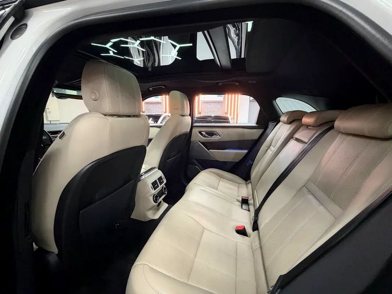 Land Rover Range Rover Velar R-DYNAMIC HSE