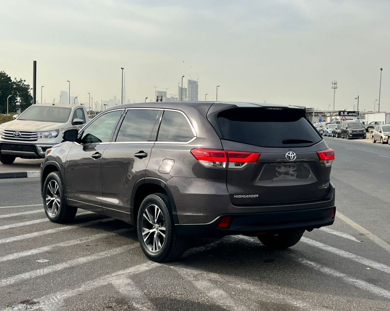 تويوتا هايلاندر 2018 Toyota Highlander LE+ 2.7L V4 - FWD - Petrol - Rare Stock - 7 Seater Rear CAM - 58,200 mileage 