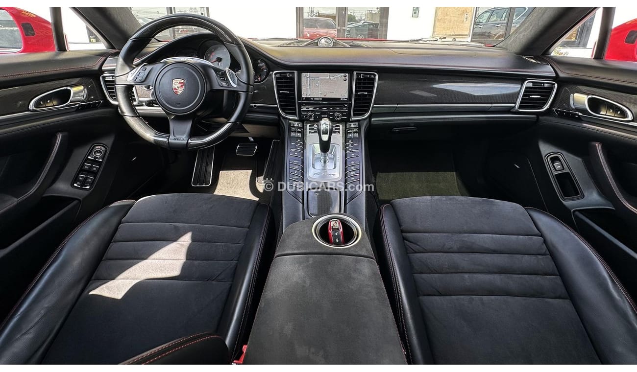 Porsche Panamera 4.8L V8 GCC Specs Full Service History