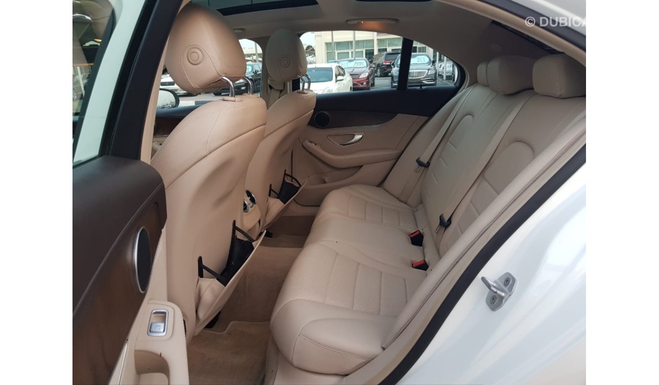 Mercedes-Benz C200 Mercedes Benz C200 model 2015 GCC car prefect condition full option low mileage 97000km only  panor