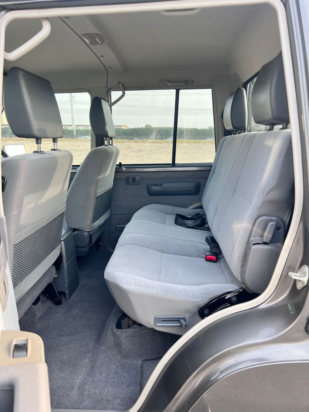 تويوتا لاند كروزر بيك آب