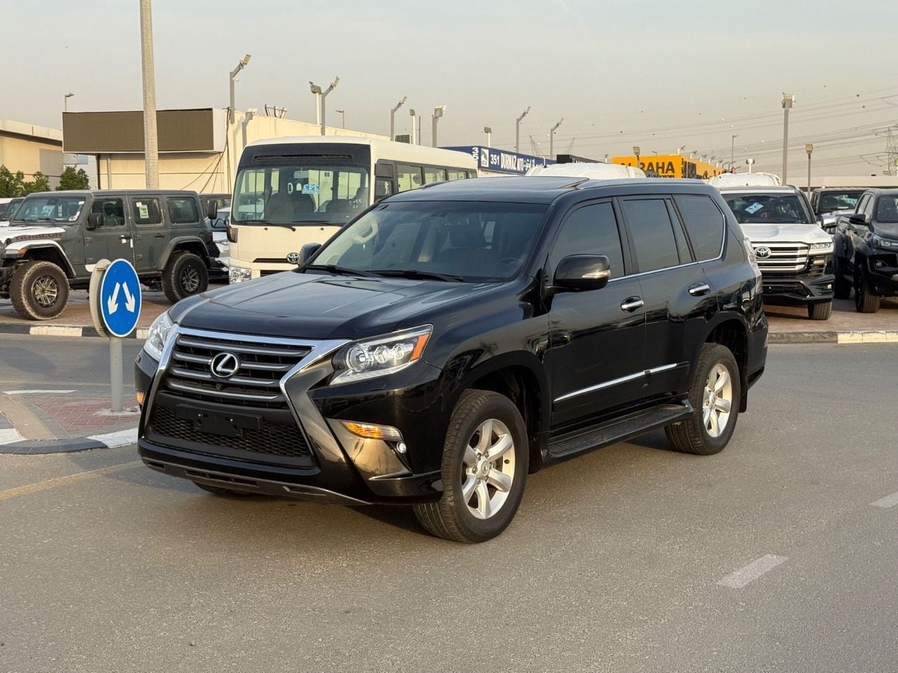 Lexus GX460 PLATINUM 2017 Prestige 4.6L FULL OPTION GCC