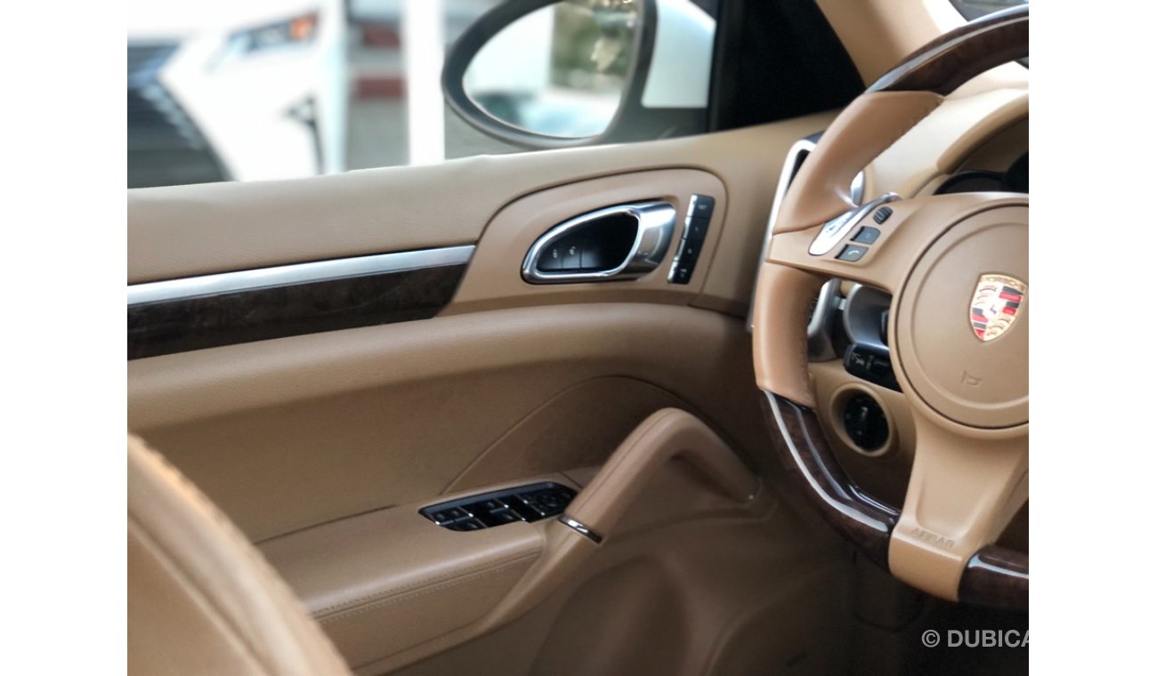 Porsche Cayenne PORSCHE Cayenne S MODEL 2013 GCC CAR PERFECT CONDITION FULL OPTION PANORAMIC ROOF LEATHER SEATS